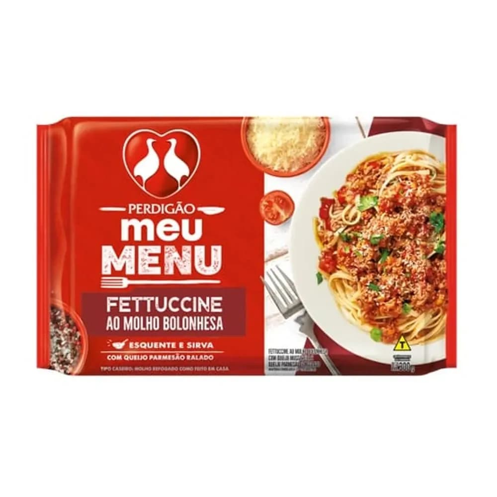 Fettucine ao molho bolonhesa com queijo parmesao ralado perdigao 300g